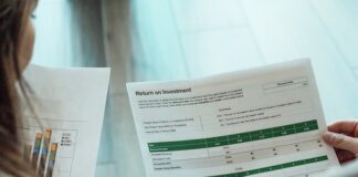 Jakie znaczenie mają ratingi kredytowe w procesie analizy zadłużenia i jakie są ich ograniczenia?