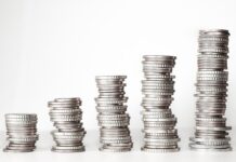 Dlaczego euro tak spadło? Dlaczego euro tak spadło?